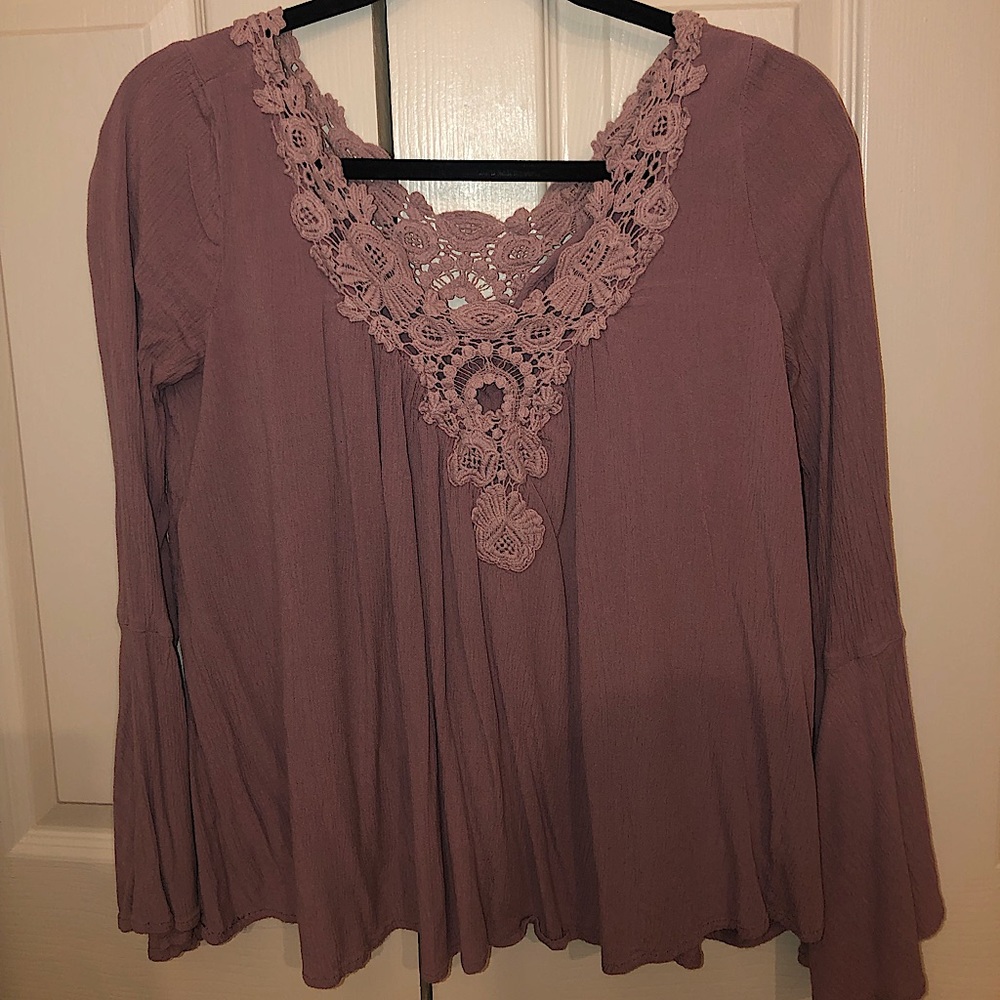 Socialite Nordstrom long bell sleeve mauve muted pink /purple blouse Size M